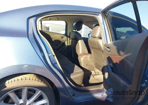 2017 Mazda Mazda3 Touring z USA, uszkodzony, nr VIN JM1BN1V73H1103120